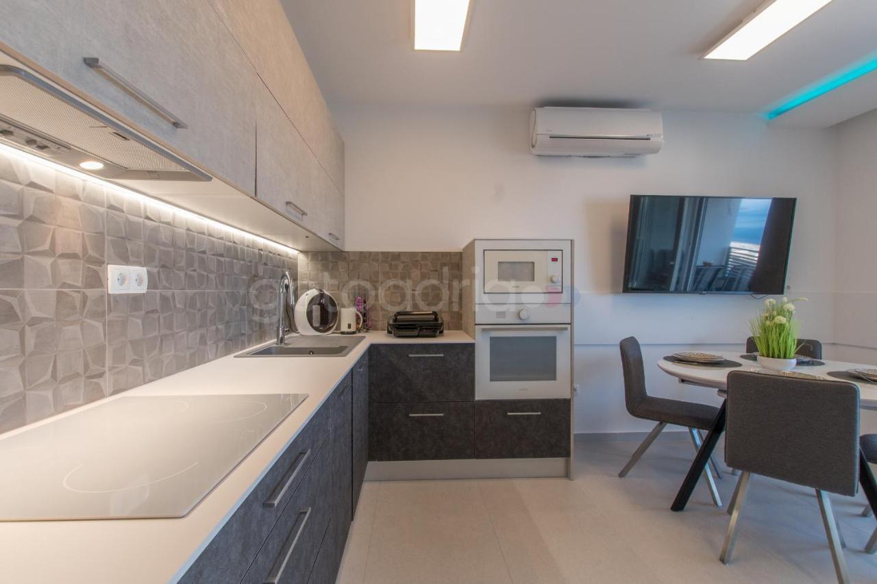 מאקרסקה Luxury Sea View Apt Padi Via Mare מראה חיצוני תמונה