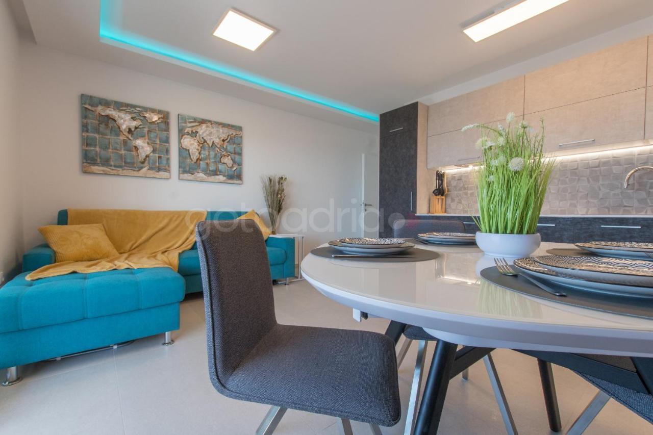 מאקרסקה Luxury Sea View Apt Padi Via Mare מראה חיצוני תמונה